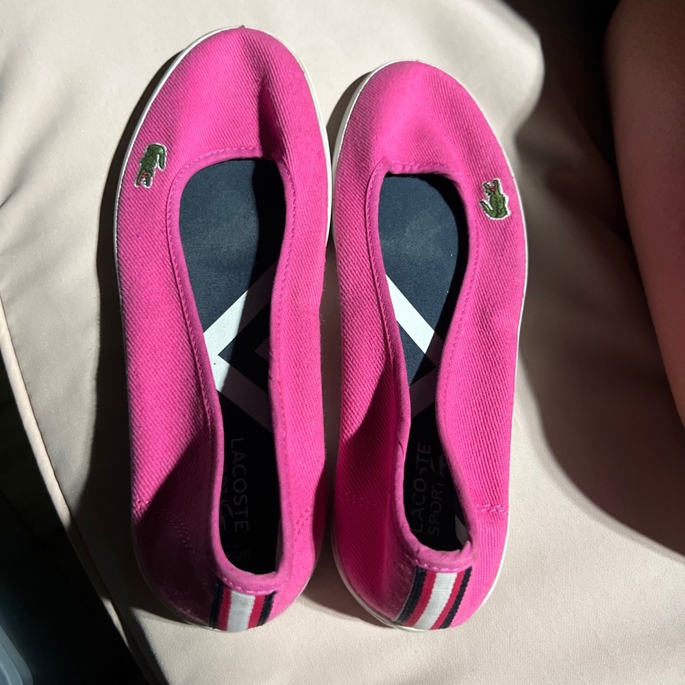 Pink SZ 8 Lacoste woman’s shoes